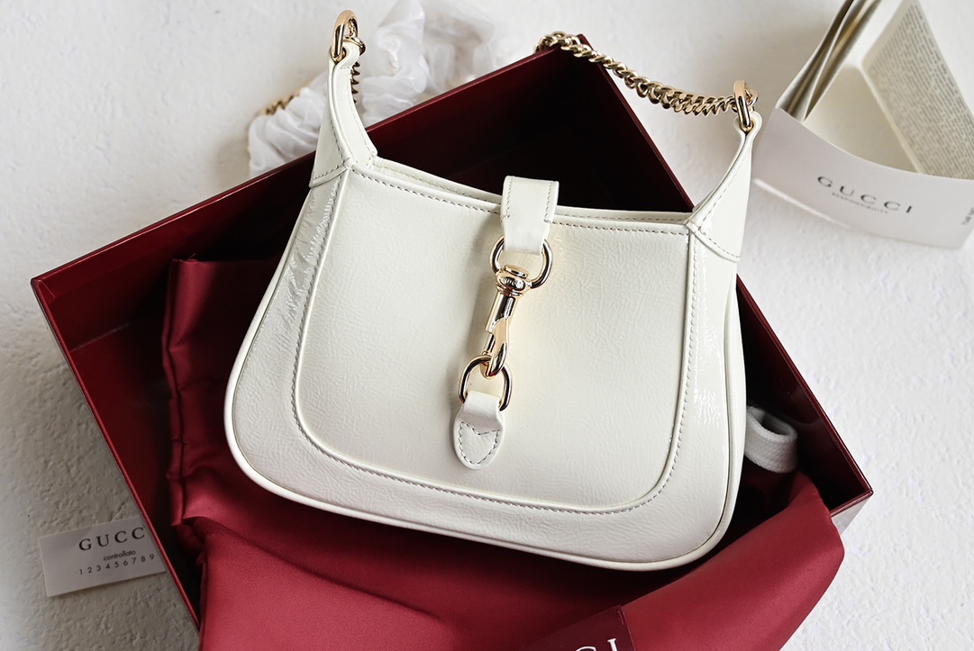 Gucci-782889-JACKIE-1961-Notte-Mini-Bag-White-Patent-Leather.jpg
