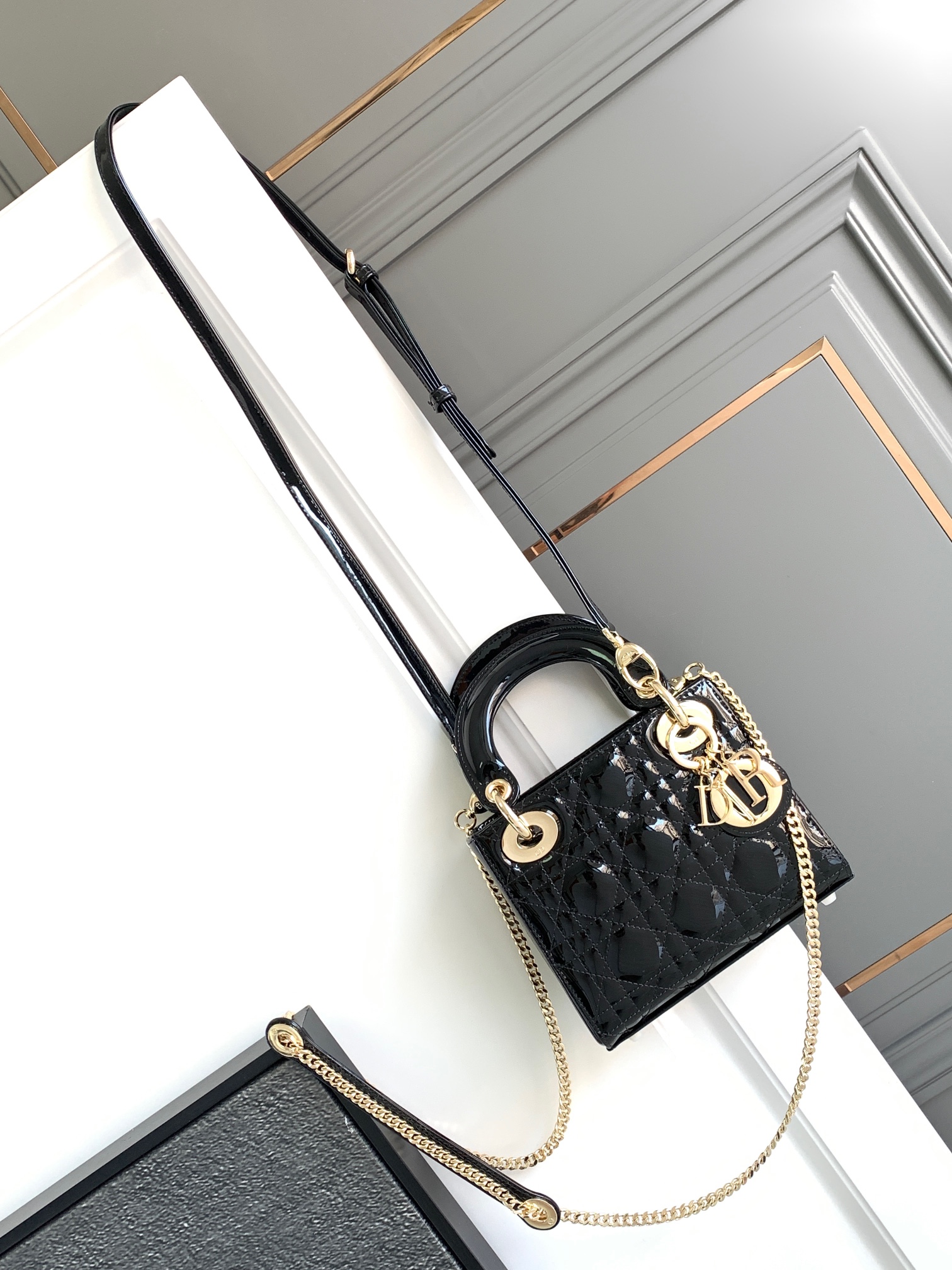 Mini-Lady-Dior-Bag-Black-Patent-Cannage-Calfskin-With-Gold-Hardware-17cm.jpg
