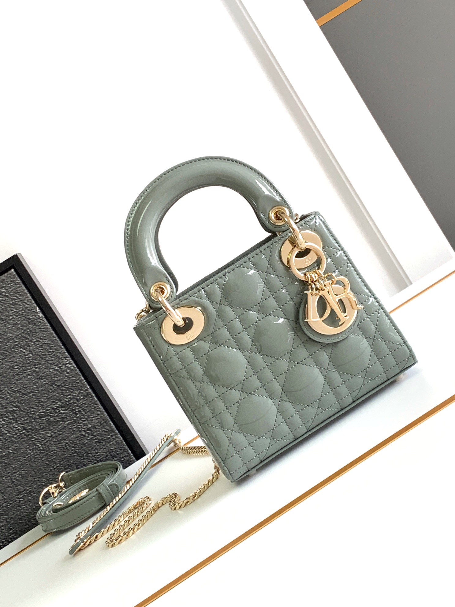 Mini-Lady-Dior-Bag-Rock-Gray-Patent-Cannage-Calfskin-With-Gold-Hardware-17cm.jpg