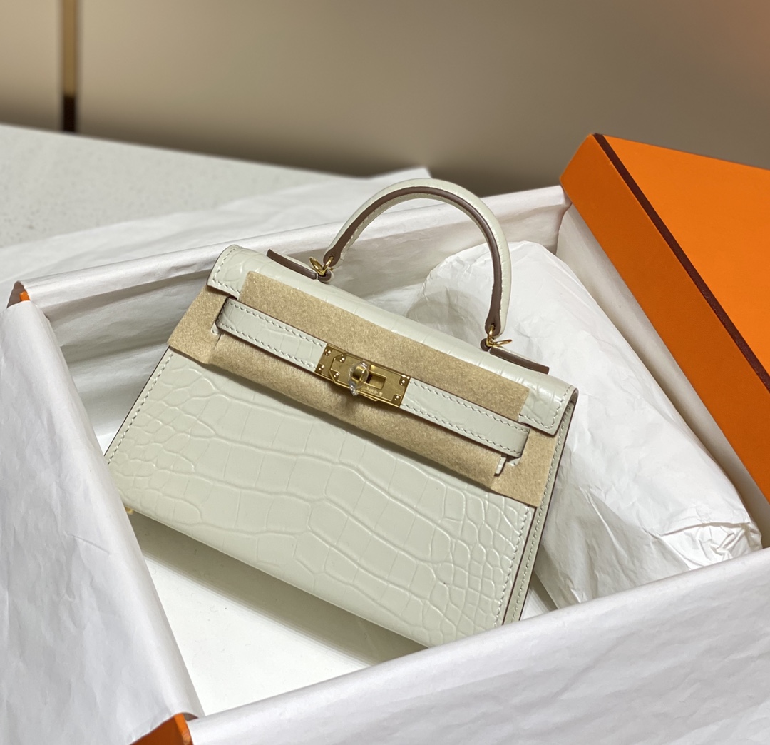 Hermes-Mini-Kelly-19cm-Milkshake-White-Crocodile.jpg