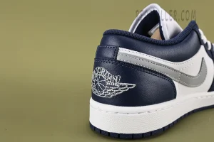 Air Jordan 1 Low 'Midnight Navy'