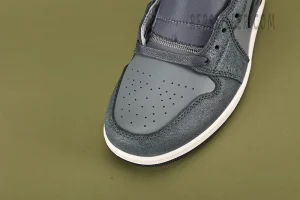 Air Jordan 1 Mid 'Distressed Smoke Grey'