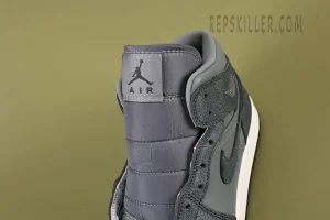 Air Jordan 1 Mid 'Distressed Smoke Grey'