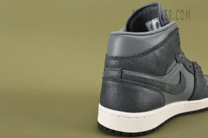 Air Jordan 1 Mid 'Distressed Smoke Grey'