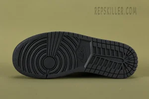 Air Jordan 1 Mid 'Distressed Smoke Grey'