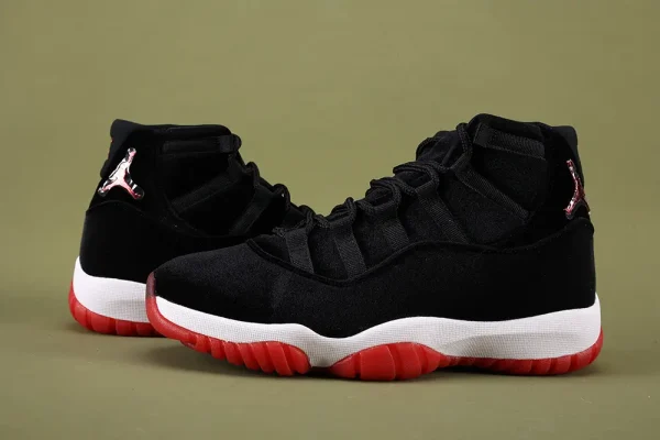 Wmns Air Jordan 11 Retro 'Bred Velvet'