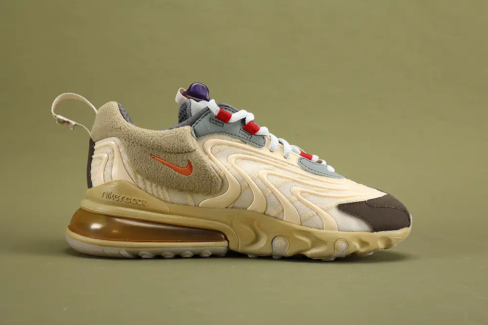 Travis Scott Air Max 270 React2