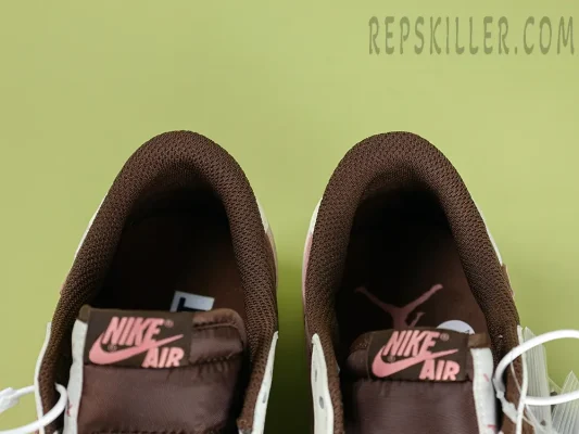 Travis Scott x Air Jordan 1 Low 'Dark Pony'IMG_7702