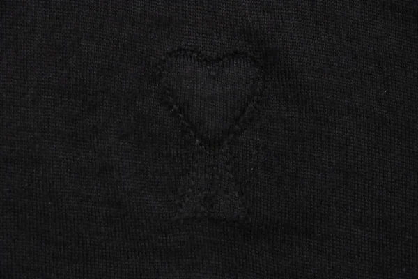 Ami Embossed Heart Embroidery Basic Polo Sweater Black5.jpeg