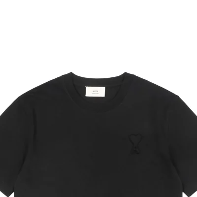 Ami Heart Logo Embossed Short-Sleeve T-Shirt Black1.jpeg