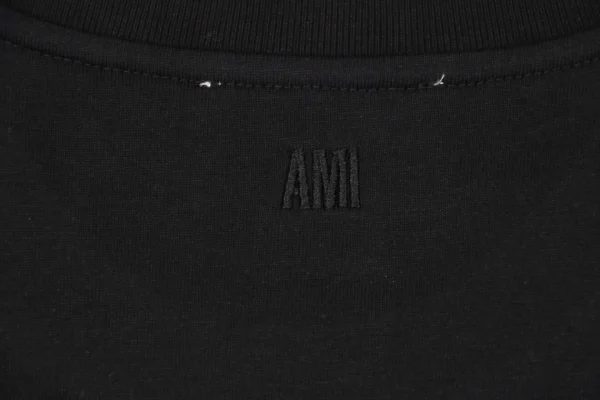 Ami Heart Logo Embossed Short-Sleeve T-Shirt Black6.jpeg