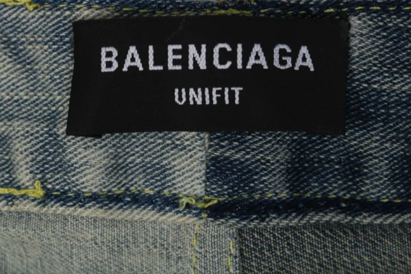 Balenciaga logo tag