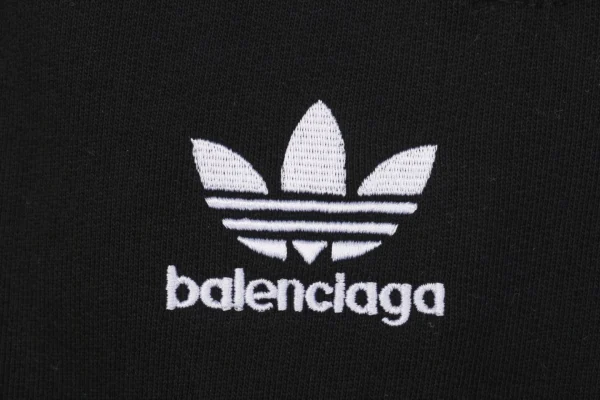 Balenciaga logo