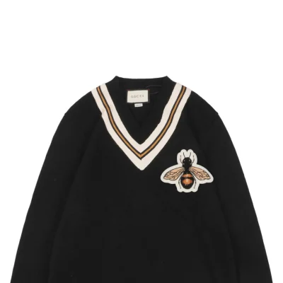 Bee Embroidered V-Neck Sweater1.jpeg