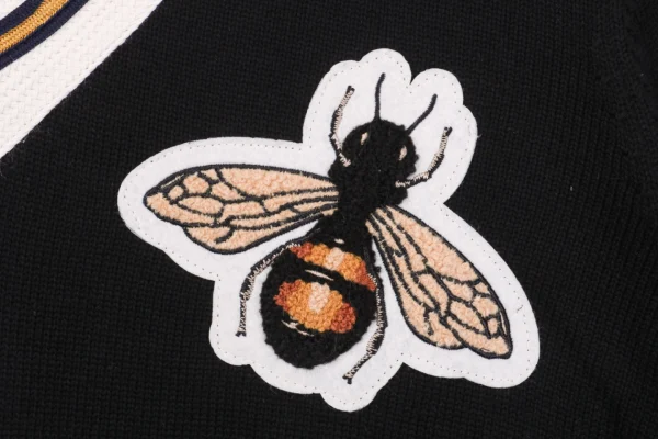 Bee Embroidered V-Neck Sweater5.jpeg