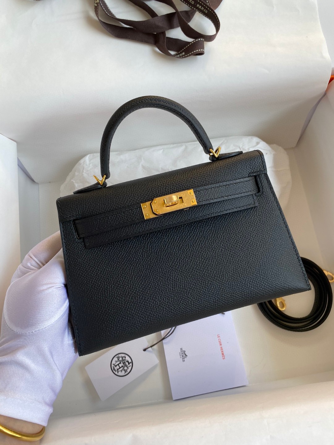 Hermes-Kelly-Mini-II-Bag-Epsom-Leather-Black-With-Gold.jpg