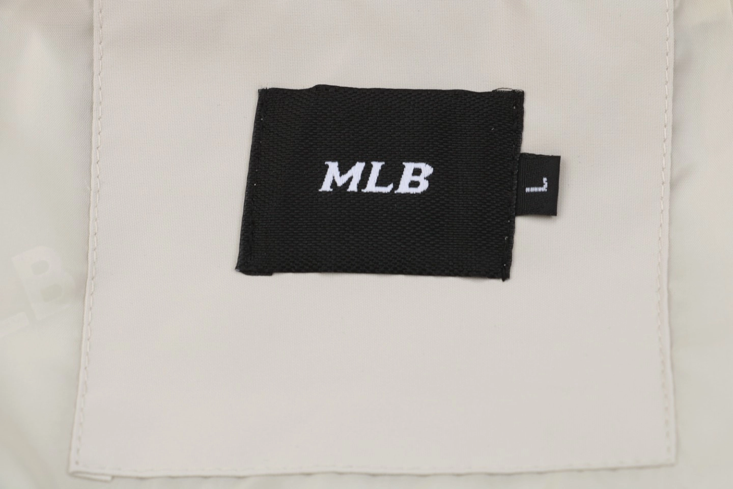 MLB logo tag