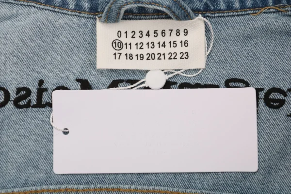 Maison Margiela logo tag