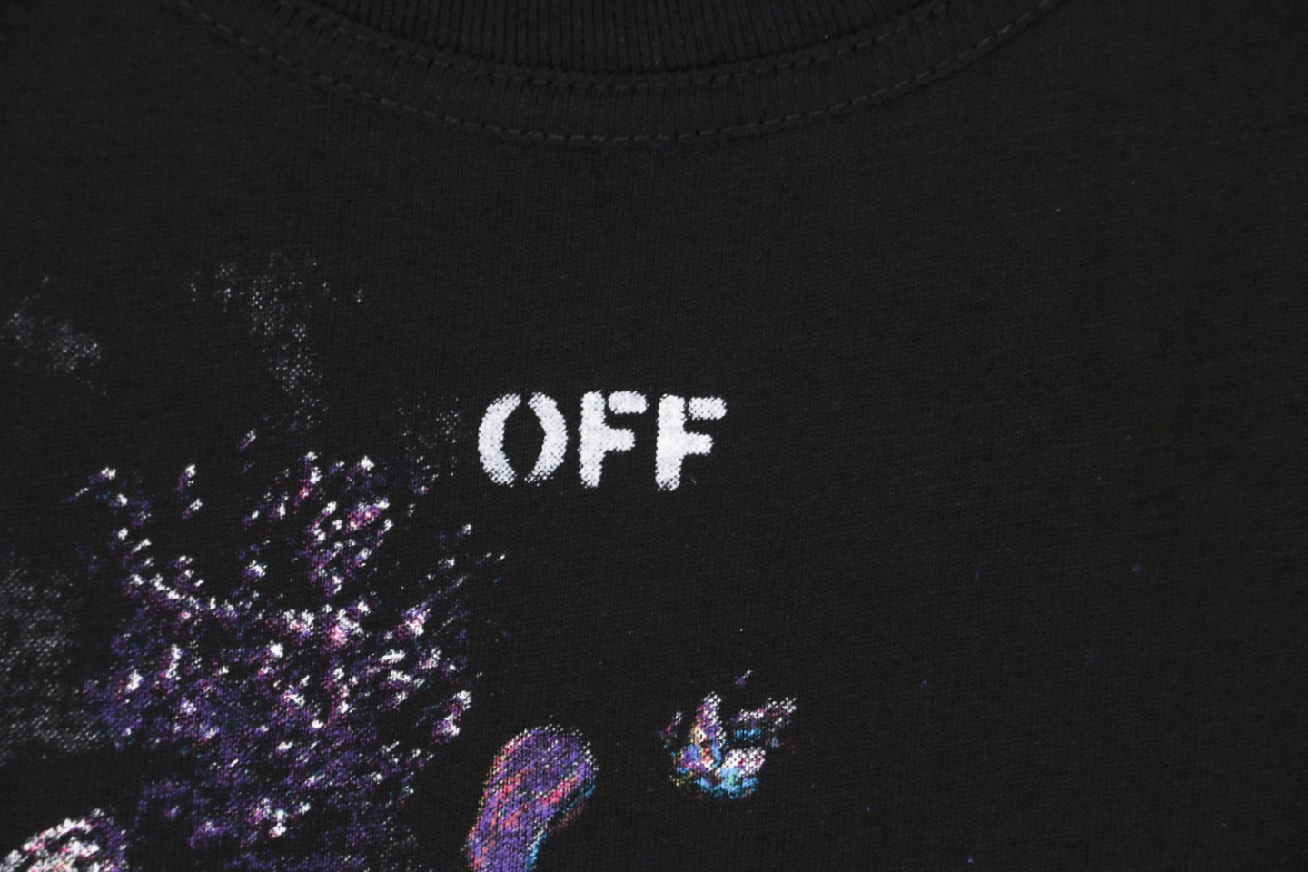OFF-WHITE CO Virgil “Starry Fireworks” Paint-Splatter Arrows Print Short-Sleeve T-Shirt3.jpg
