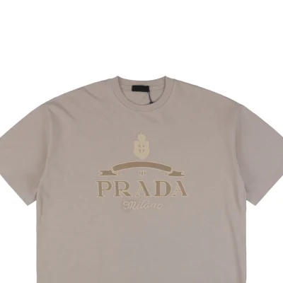 PD Crown Crest Embroidered Lettering Short-Sleeve T-Shirt Beige4.jpeg