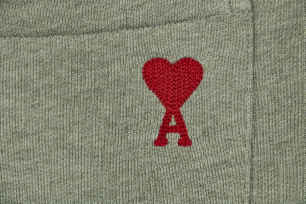 Ami Back Pocket Heart Embroidery Shorts30.jpeg