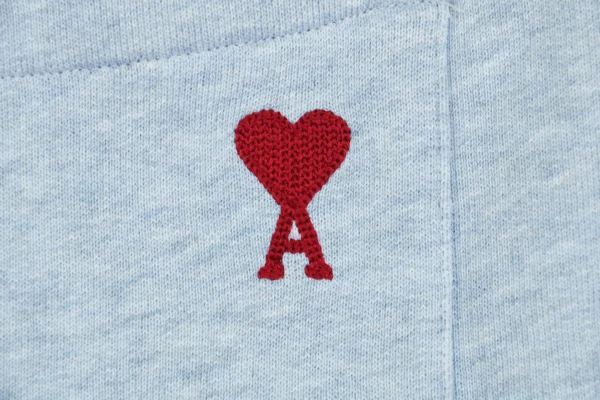 Ami Back Pocket Heart Embroidery Shorts8.jpeg