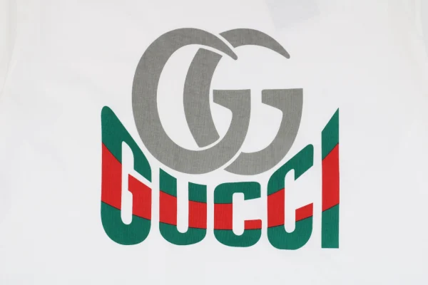 Double G Letter Print