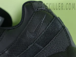 Nike Air Max 95 Essential “Triple Black”10