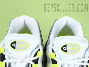 Nike Air Max 95 OG ‘Neon’12