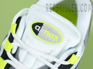 Nike Air Max 95 OG ‘Neon’9