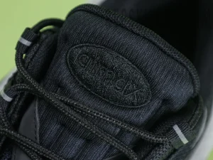 Nike Air Max 95 x Comme des Garcons “Charcoal”9