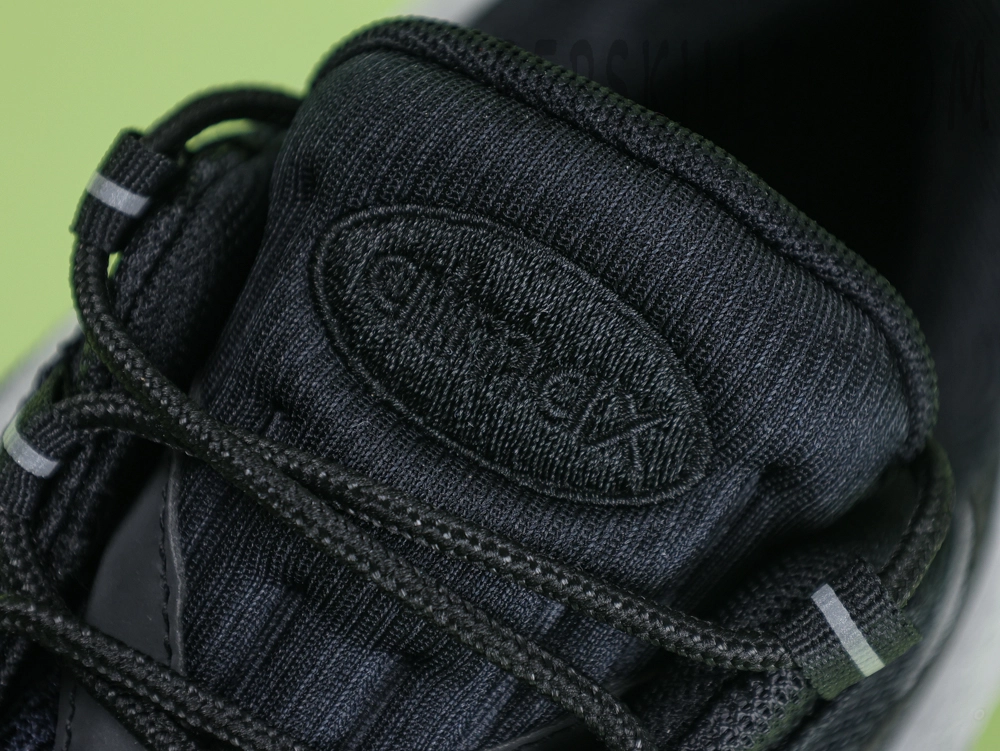 Nike Air Max 95 x Comme des Garcons “Charcoal”9