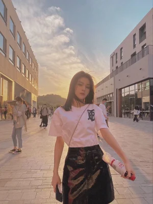 BBry BT Letter Silicone Print T-Shirt-20