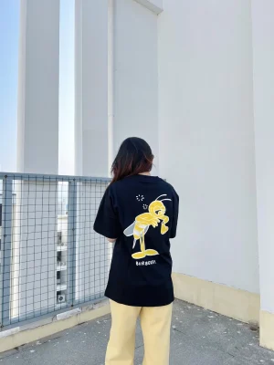 BBry Cartoon Bee Flocked Print T-Shirt-17