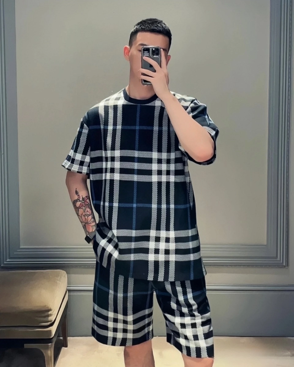 BBry Check Pattern Knit T-Shirt-17