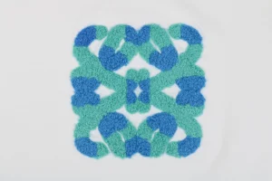 Color-Block Flower Emblem Chenille Embroidery T-Shirt9.jpeg