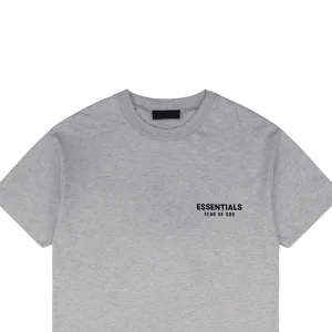 Fear of God Essentials HOLIDAY Silicone Letter Logo Print T-Shirt1.jpeg