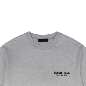 Fear of God Essentials HOLIDAY Silicone Letter Logo Print T-Shirt9.jpeg