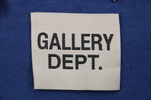 Gallery Dept Distressed White French Letter Print T-Shirt9.jpeg