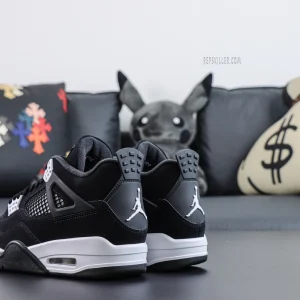 Jordan 4 Retro White Thunder Reps7.jpg