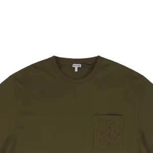 L Pocket Flower Emblem Embroidery T-Shirt1.jpeg