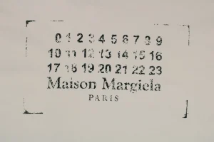 Maison Margiela Distressed Calendar Number Print T-Shirt9.jpeg