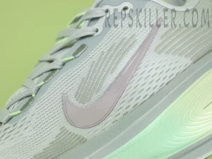 Nike Vomero 18 “Light Silver:Barely Volt:Dusty Olive:College Grey”10