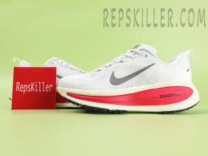 Nike Vomero 18 “Platinum Tint:Siren Red”2