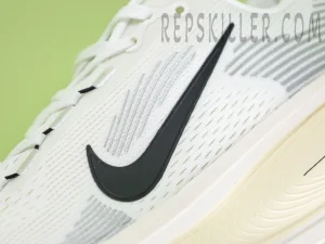 Nike Vomero 18 “Summit White:Coconut Milk:Black”10