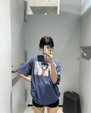 Saint Michael Pluto Distressed & Destroyed Graphic T-Shirt-8