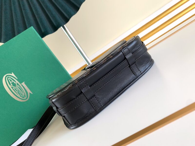 Replica Goyard Belvedere Black - realistic designer-inspired fake bag