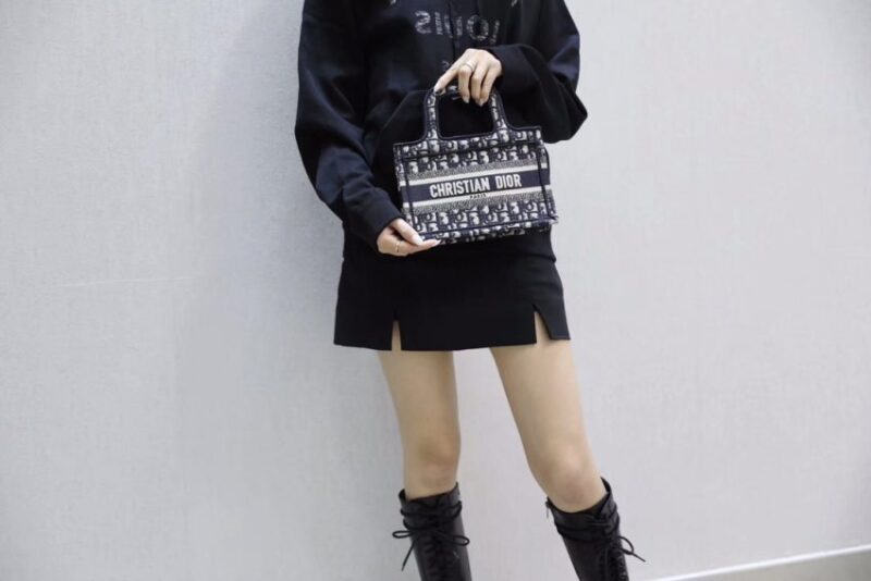 Replica Dior Tote Book Mini CD Black - near-authentic luxury replica handbag