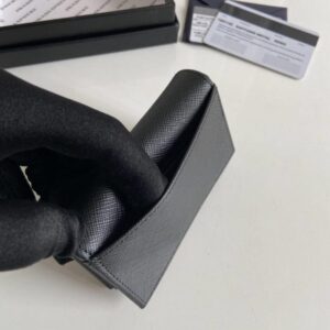 Replica Prada Saffiano Wallet Full Color - realistic designer-inspired fake bag