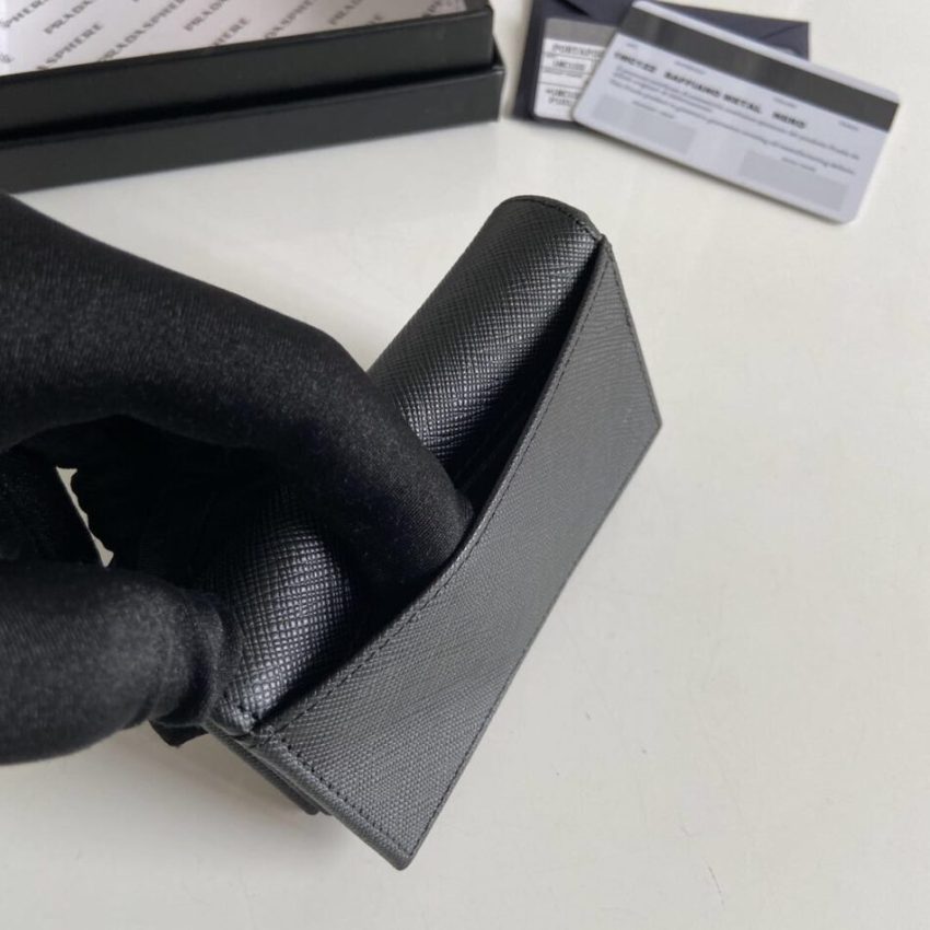 Replica Prada Saffiano Wallet Full Color - realistic designer-inspired fake bag